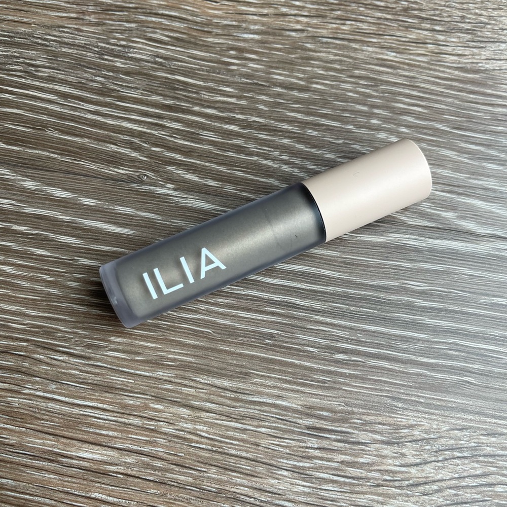 Ilia Liquid Powder Chromatic Eye Tint